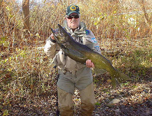 Chuck Booker with his World Class Line Record caught on EZ Eggs